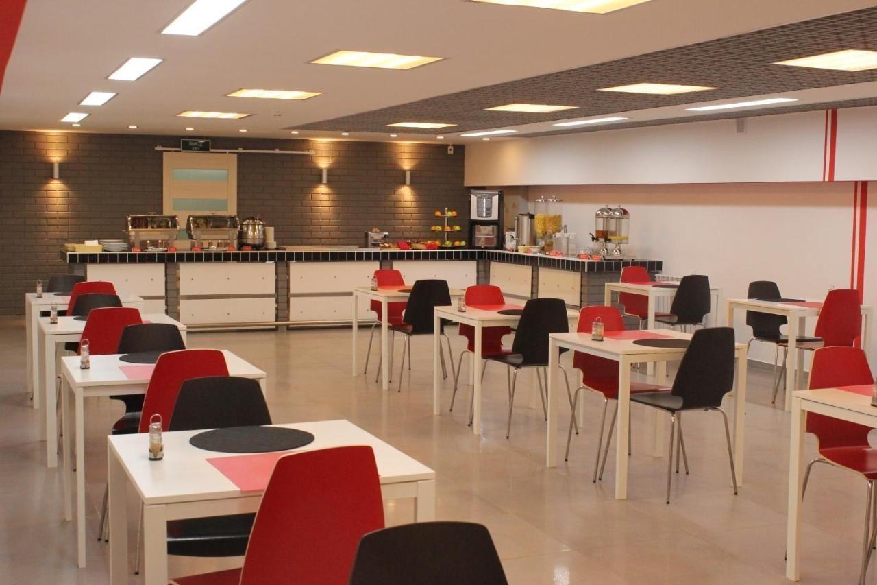 Chisto Hotel Gomel Eksteriør bilde
